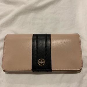 Tory Burch wallet